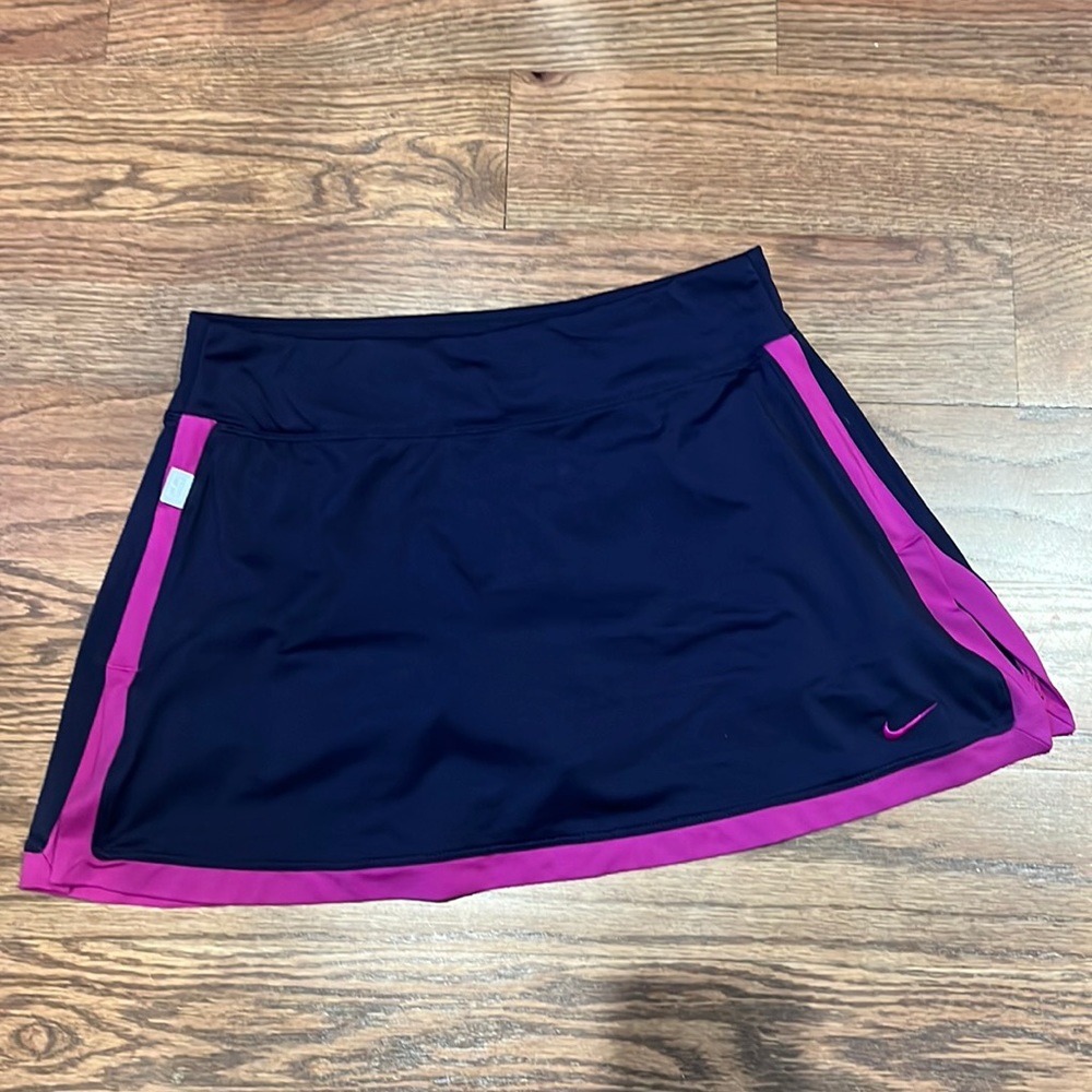 Nike dri fit skort; size small; excellent condition